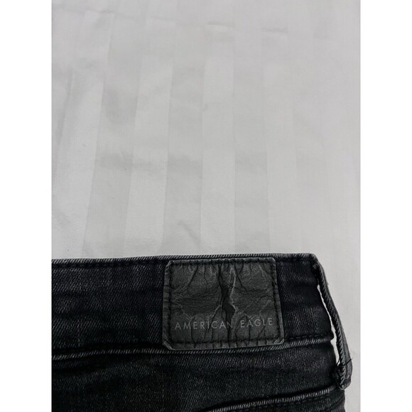 AMERICAN EAGLE Distressed Next Level Stretch Cuffed Hi Rise Shortie Shorts Sz 2 - Picture 4 of 9